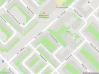 Ambulance met gepaste spoed naar de Von Humboldtstraat in Amsterdam