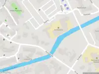 Ambulance met grote spoed naar de Lange Broekweg in Naaldwijk