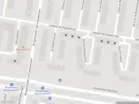 Ambulance met grote spoed naar de Burgemeester Van Leeuwenlaan in Amsterdam