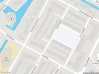 Ambulance met gepaste spoed naar de De Drentsehof in Alblasserdam