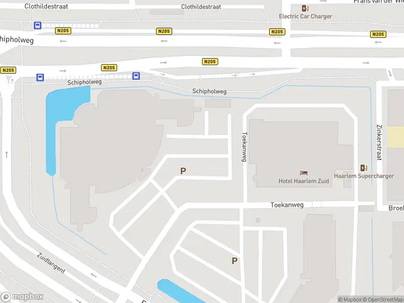 Ambulance met gepaste spoed naar de Toekanweg in Haarlem