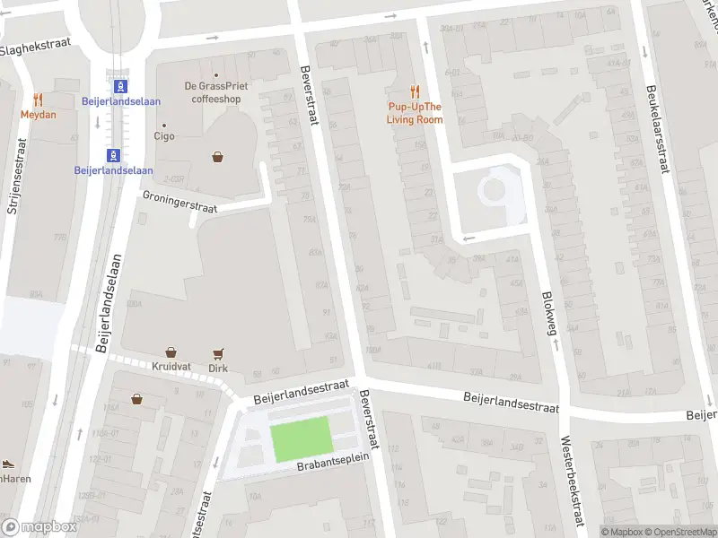 Ambulance met gepaste spoed naar de Beverstraat in Rotterdam