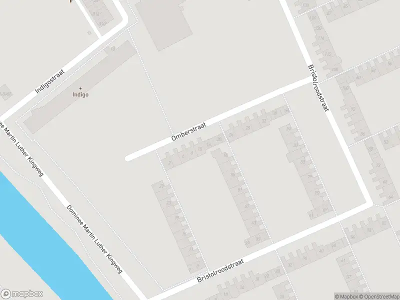 Ambulance met gepaste spoed naar de Omberstraat in Zaandam