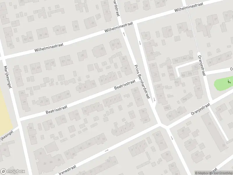 Ambulance met gepaste spoed naar de Beatrixstraat in Barendrecht