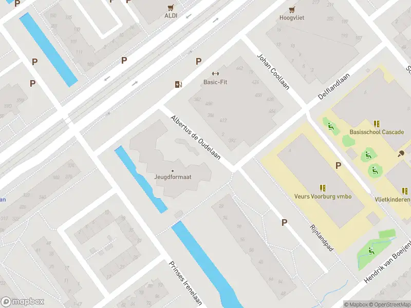 Ambulance met grote spoed naar de Albertus de Oudelaan in Voorburg