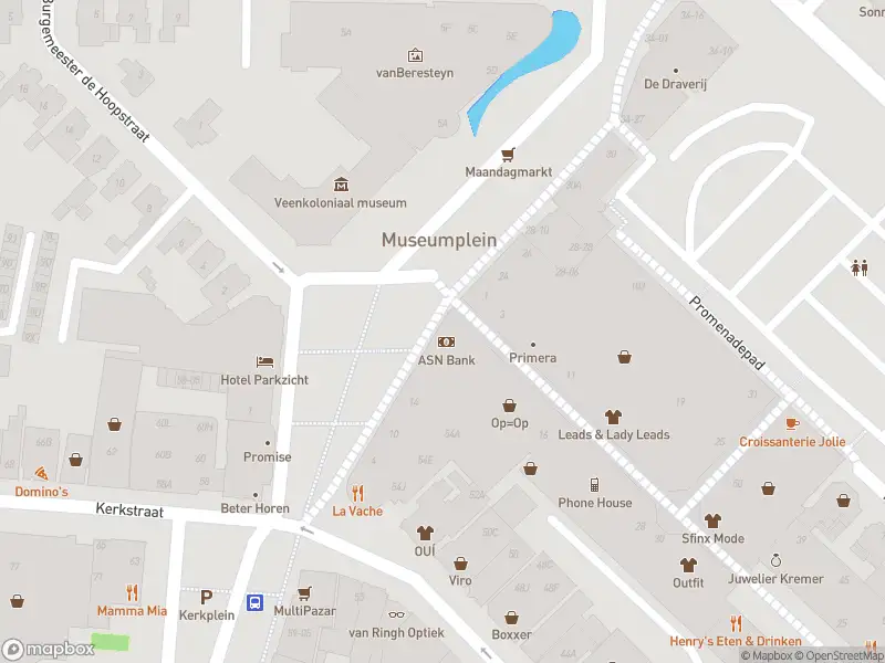 Politie met grote spoed naar de Museumplein in Veendam vanwege ongeval met letsel