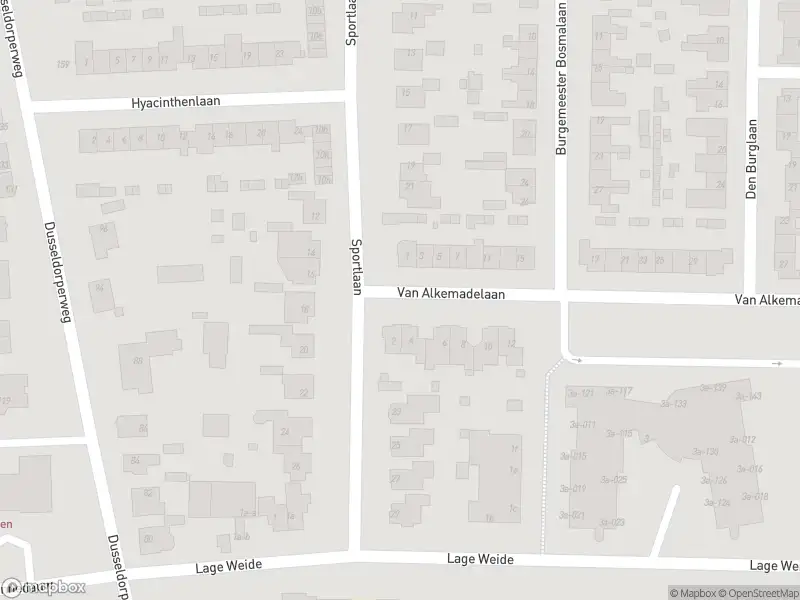 Brandweer met gepaste spoed naar de Van Alkemadelaan in Limmen