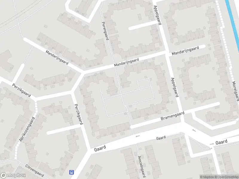 Ambulance met grote spoed naar de Perengaard in Spijkenisse