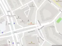 Ambulance met gepaste spoed naar de Walenburgerweg in Rotterdam