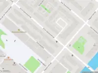 Brandweer met gepaste spoed naar de Johan van der Keukenstraat in Amsterdam vanwege een liftopsluiting