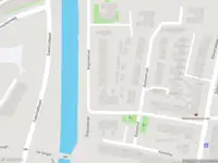 Ambulance met gepaste spoed naar de In de Pelmolen in Duivendrecht