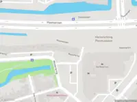 Ambulance met grote spoed naar de Muiderkring in Leiden