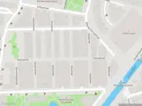 Ambulance met grote spoed naar de Ohmstraat in Leiden