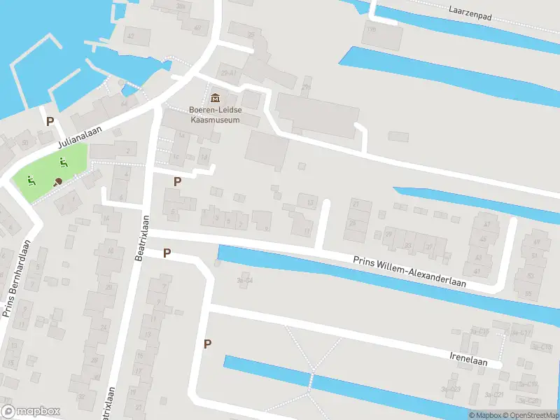 Ambulance met gepaste spoed naar de Prins Willem-Alexanderlaan in Kaag