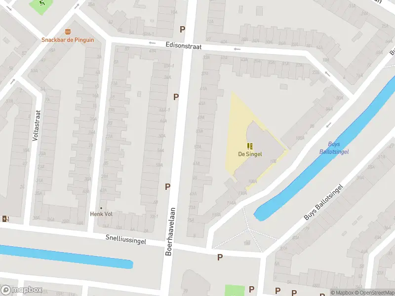 Ambulance met grote spoed naar de Boerhaavelaan in Schiedam