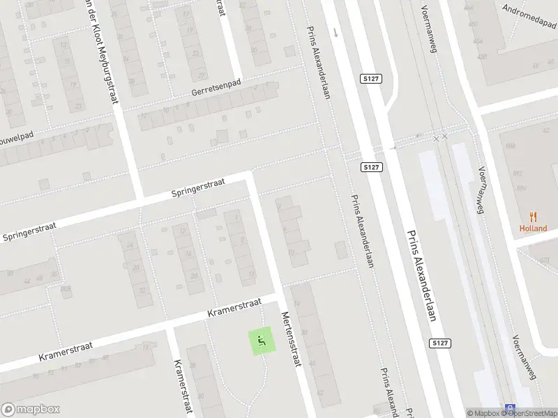 Ambulance met grote spoed naar de Mertensstraat in Rotterdam