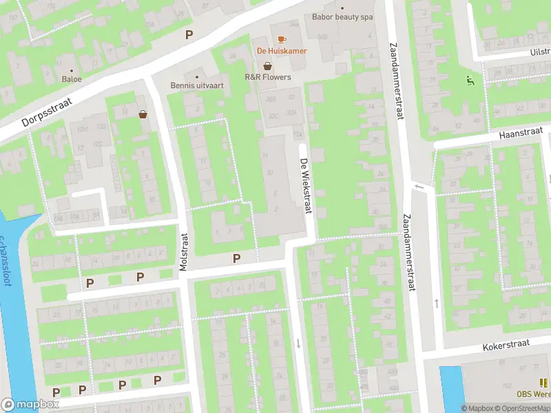 Ambulance met grote spoed naar de De Wiekstraat in Wormer