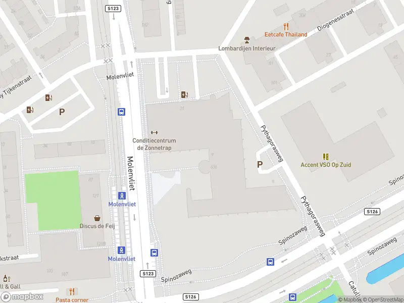 Ambulance met grote spoed naar de Molenvliet in Rotterdam