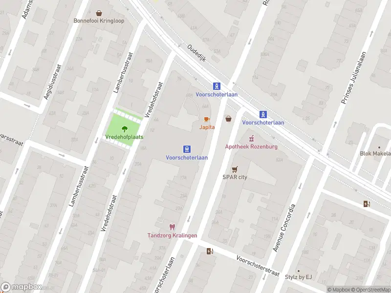 Ambulance met gepaste spoed naar de Voorschoterlaan in Rotterdam