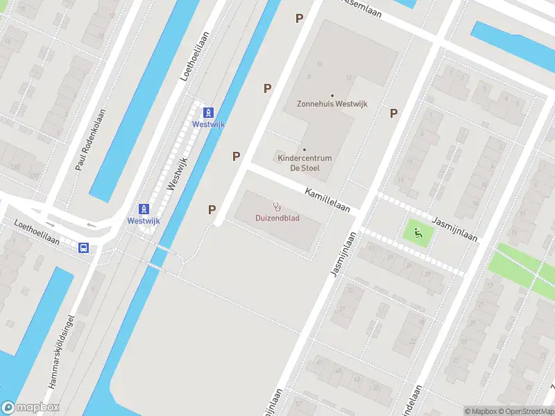 Ambulance met grote spoed naar de Kamillelaan in Amstelveen