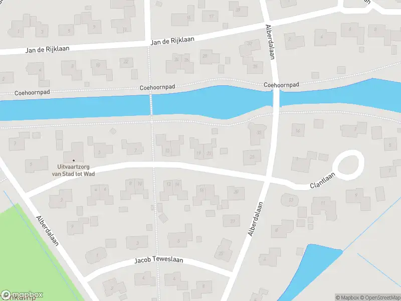 Brandweer met grote spoed naar de Alberdalaan in Uithuizen vanwege gebouwbrand