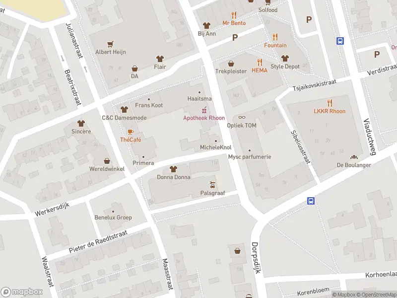 Ambulance met grote spoed naar de Werkersdijk in Rhoon