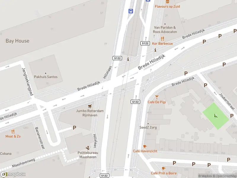 Ambulance met gepaste spoed naar de Hillelaan in Rotterdam