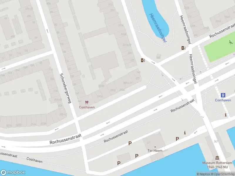 Ambulance met gepaste spoed naar de Rochussenstraat in Rotterdam