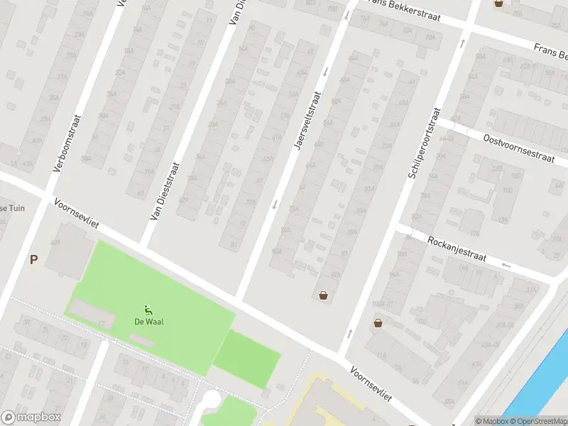 Brandweer met gepaste spoed naar de Voornsestraat in Rotterdam vanwege afhijsen patient