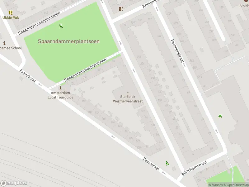 Ambulance met grote spoed naar de Spaarndammerstraat in Amsterdam