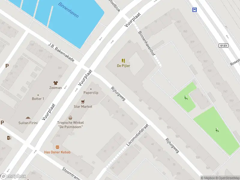 Ambulance met grote spoed naar de Rijtuigweg in Rotterdam