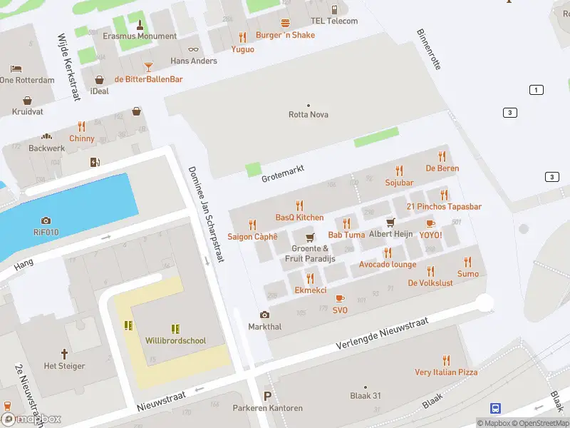 Ambulance met grote spoed naar de Ds. Jan Scharpstraat in Rotterdam