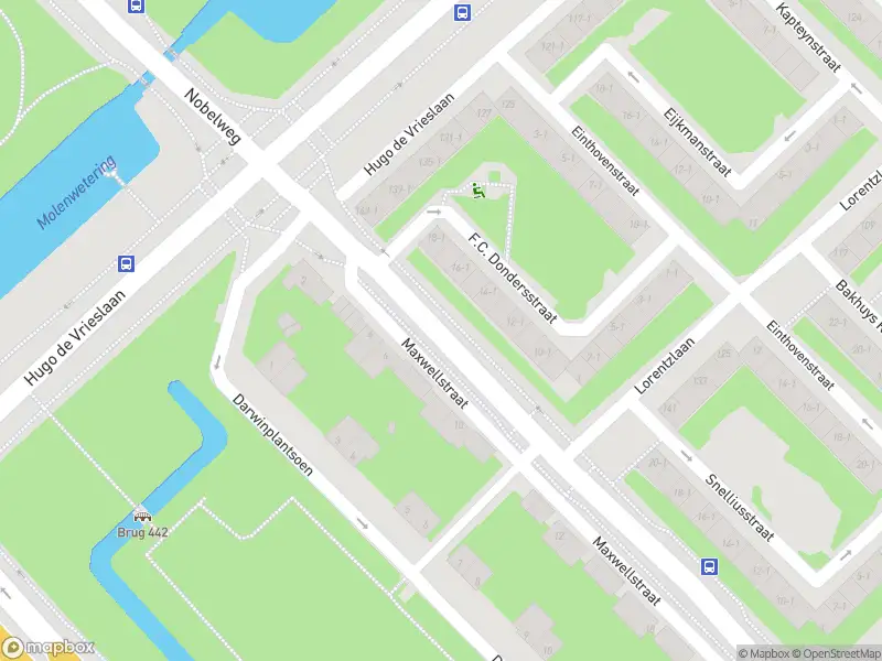 Brandweer met grote spoed naar de Maxwellstraat in Amsterdam vanwege voertuigbrand