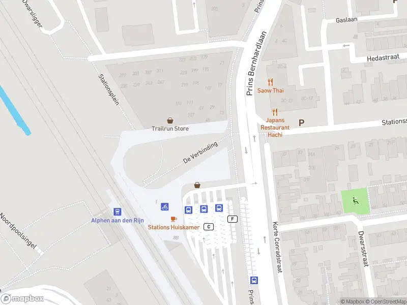 Ambulance met grote spoed naar de Stationsplein in Alphen aan den Rijn