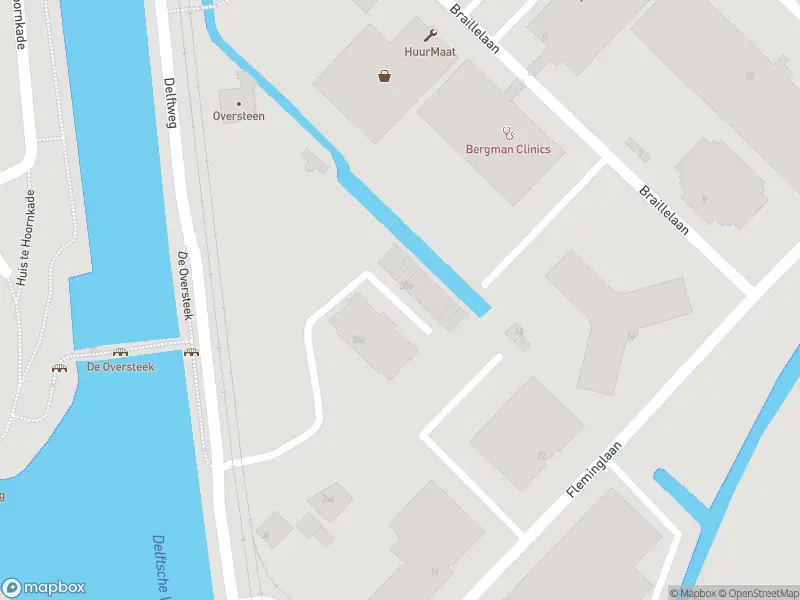 Ambulance met grote spoed naar de Rotterdamseweg in Rijswijk