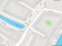 Ambulance met grote spoed naar de Crooswijksestraat in Rotterdam