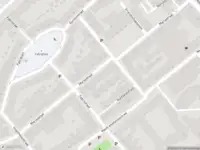 Ambulance met gepaste spoed naar de Mariastraat in Schiedam