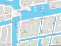 Ambulance met gepaste spoed naar de Touwslagersgang in Leiden