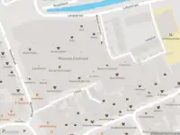 Ambulance met grote spoed naar de Makado Centrum in Schagen