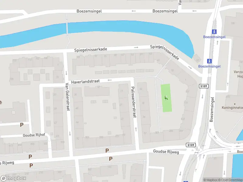 Ambulance met gepaste spoed naar de Palissanderstraat in Rotterdam