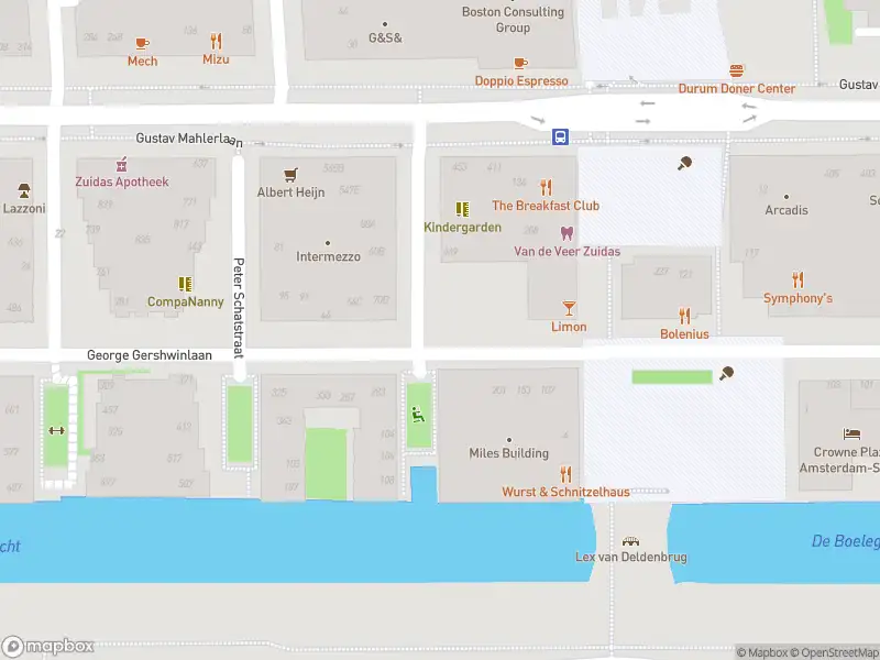 Ambulance met grote spoed naar de Leonard Bernsteinstraat in Amsterdam