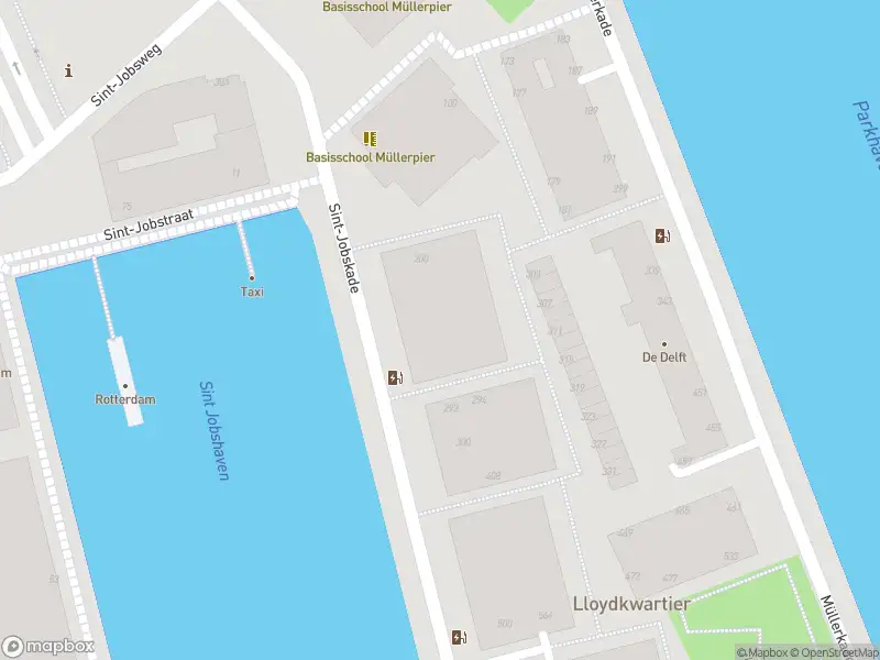 Ambulance met gepaste spoed naar de Sint-Jobskade in Rotterdam