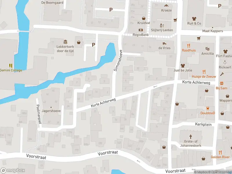 Ambulance met grote spoed naar de Korte Achterweg in Lekkerkerk