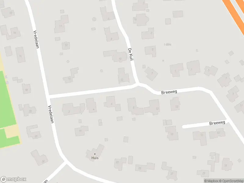 Brandweer met grote spoed naar de Breeweg in Laren vanwege gebouwbrand