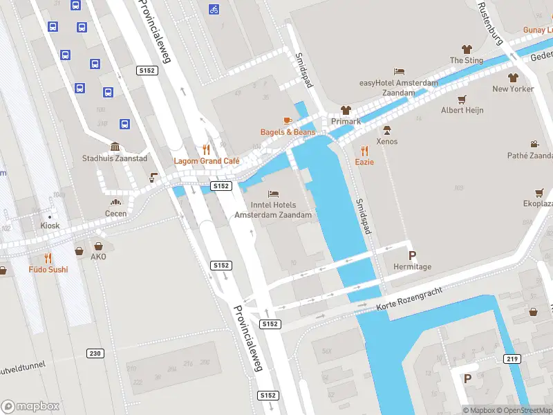 Traumahelikopter met grote spoed naar de Provincialeweg in Zaandam