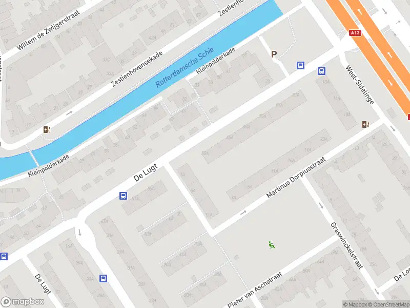 Ambulance met gepaste spoed naar de De Lugt in Rotterdam