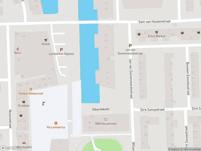 Ambulance met grote spoed naar de Dirk Sonoystraat in Amsterdam