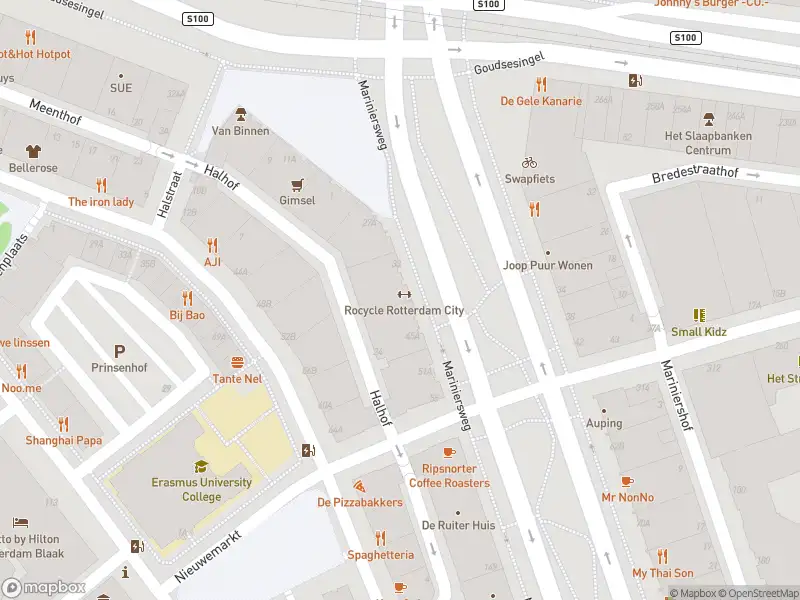 Ambulance met gepaste spoed naar de Mariniersweg in Rotterdam