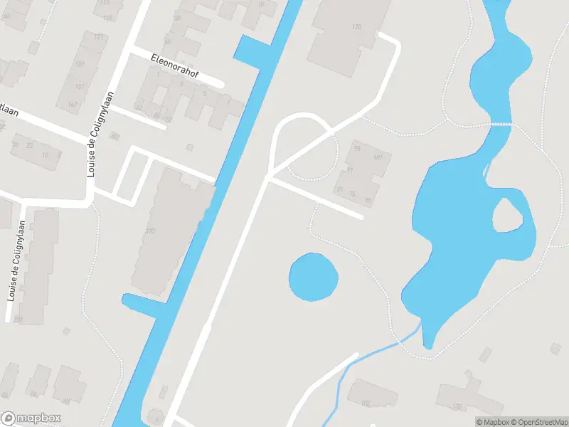 Ambulance met grote spoed naar de Laan van Ypenhof in Rotterdam