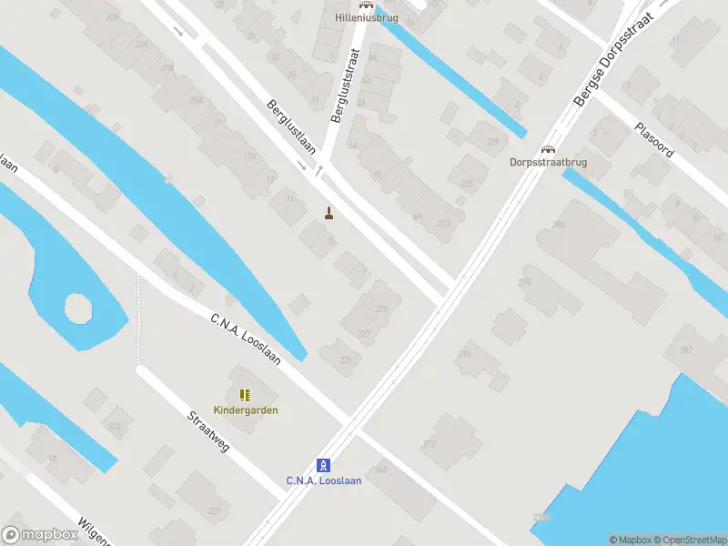 Ambulance met grote spoed naar de Berglustlaan in Rotterdam